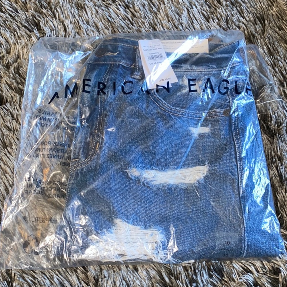 American eagle mom jeans